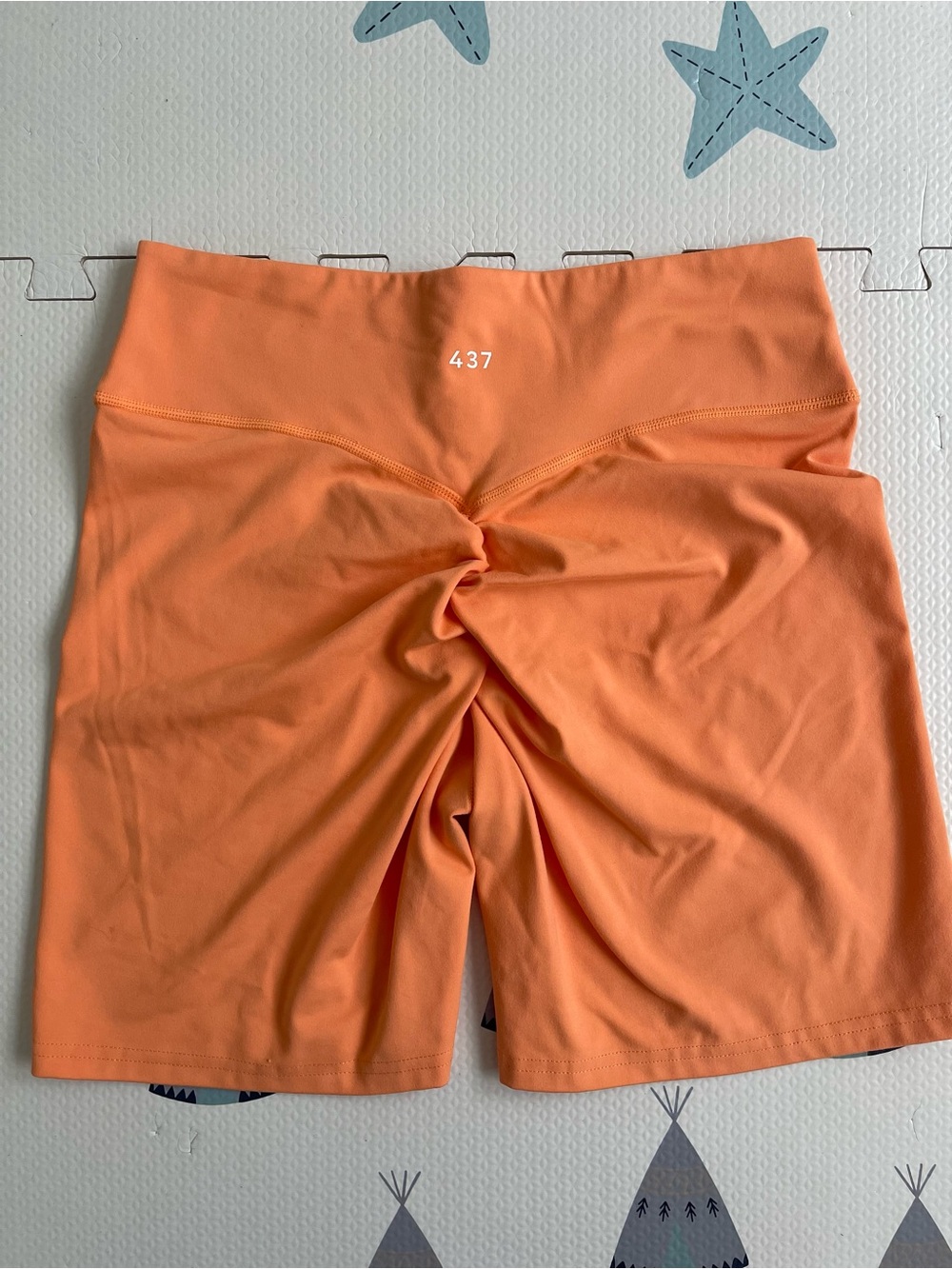 437 The Lift Short in Peach Large
